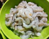 Foto langkah ke 1 dari resep Tumis Udang Buncis Sederhana.