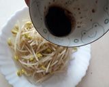 Foto langkah ke 2 dari resep Kongnamul Muchin, Soybean Sprouts Side Dish.