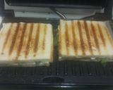 A picture of step 5 of Spinach cheese corn sandwitch.