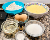 Foto del paso 1 de la receta: Pastel de Navidad relleno con crema “sin gluten”