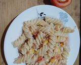 A picture of step 4 of White sauce pasta with Indian twist.