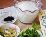 மினி சீஸ் குடை மிளகாய் பீட்ஸா ரெசிபி ஸ்டேப் 1 புகைப்படம்