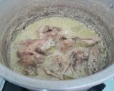 Foto langkah ke 2 dari resep Ayam Goreng Kremes Mbok Berek.