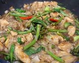 A picture of step 4 of Pad Kee Mao - Drunken Noodles.