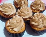 Foto langkah ke 4 dari resep Cupcakes Vanilla Mocca 🍰🍰 super lembut 😋👌.