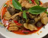รูปขั้นตอนการทำที่ 5 ของ แกงไก่หน่อไม้ดองใส่เห็ดเผาะ