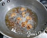 A picture of step 2 of Hyderabadi Dahi Badey.