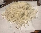 Foto del paso 1 de la receta: Pizza con base de coliflor