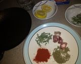 Foto del paso 2 de la receta: Aceitunas negras aliñadas con hierbas de la huerta