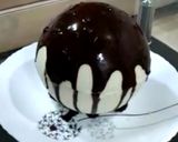 A picture of step 8 of Walnut brownie ice cream stuffed melting ball dessert.