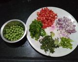A picture of step 1 of Methi, mutter & carrots pulav (in proper lunch thali).