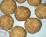 A picture of step 4 of Coconut Jaggery Ladoo.