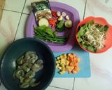 Foto langkah ke 1 dari resep Udang Sayur Bumbu Lada Hitam.