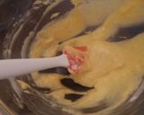 Foto del passaggio 4 della ricetta Plumcake al cioccolato bianco con sorpresa