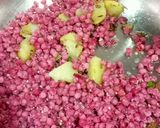A picture of step 4 of Beetroot sabudana khichdi.