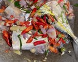 Foto langkah ke 3 dari resep 103. Ikan Kembung Kukus/Rebus.