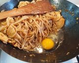 Pad thai - vagy valami hasonló recept fázis 6 fotója