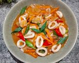 Foto langkah ke 5 dari resep Cumi Saos Asam Manis Pedas.