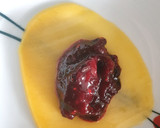Foto del paso 3 de la receta: Canelón de mango con compota de frutos rojos y salsa de frutas🍓