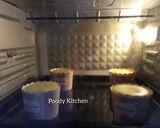 Foto langkah ke 6 dari resep Creamy Matcha Castella Cupcake.