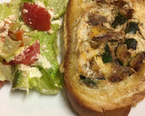 Foto del paso 7 de la receta: Tostada rellena de calabacín, anchoa y queso de cabra