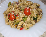 Foto del paso 2 de la receta: Fideos integrales con verduras 🧅🥕🫑🍅🧄