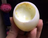 Hình bước làm 1 của món Salad Trứng Xúc Xích