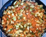 Foto del paso 2 de la receta: Tarta de verduras 🌽🥕🥔🧅