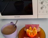 Foto del paso 2 de la receta: Desayuno caliente día 8>Café con leche>Pan con mortadela de aceitunas>Naranja de zumo