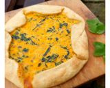 Foto del paso 3 de la receta: TARTA RÚSTICA DE ZAPALLO, ESPINACA Y CHOCLO 🥬🌽