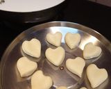 স্ট্রবেরি হার্ট চমচম (strawberry heart chamcham recipe in Bengali) রেসিপি ধাপ - 3 ছবি