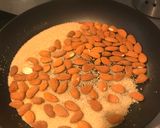 Une image de l'étape 1 de Amandes caramélisées.