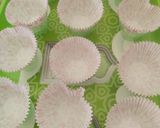 Foto langkah ke 4 dari resep Bolu Kukus Mekar Semangka.