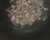 A picture of step 3 of Noodles fusion kachoudi.