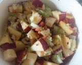 A picture of step 2 of Apple and cabbage salad.