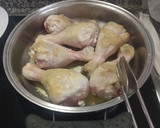 Foto del paso 2 de la receta: Pollo en salsa a la mostaza y miel con cerveza
