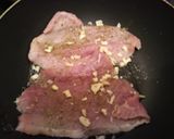 Foto del paso 1 de la receta: Bisteck de cerdo con papas al horno