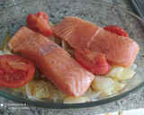 Foto del paso 3 de la receta: Salmón al horno con patatas panaderas