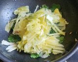 A picture of step 3 of Raw Mango Thecha.