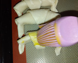 Foto del paso 3 de la receta: Medialunas con tapas de pascualina