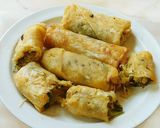 A picture of step 5 of Spring roll with veggies.
