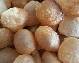 A picture of step 5 of Panipuri ni puri.