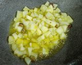 A picture of step 2 of Sabudana Khichdi.