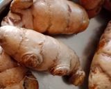 લીલી હળદર નુ અથાણું (Lili Haldar Athanu Recipe In Gujarati) રેસીપી સ્ટેપ2ફોટો