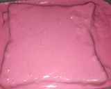 Foto langkah ke 2 dari resep Stup Roti Milky Stroberi.