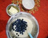 Foto del paso 4 de la receta: Cupcakes de vainilla con arándanos y crumble