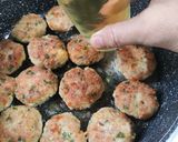 Pas rețetă Chifteluțe din carne de pui în sos de vin și lămâie 3 fotografie