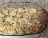 Foto del paso 2 de la receta Contramuslos de pollo al horno con alcachofas, patatas y champis