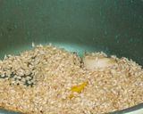 Foto del passaggio 4 della ricetta Risotto alla Crema di Scampi con Crudo di Gamberi Rossi (Healthy Ed. Senza Panna/Burro)
