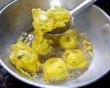 A picture of step 6 of Aloo Chop.